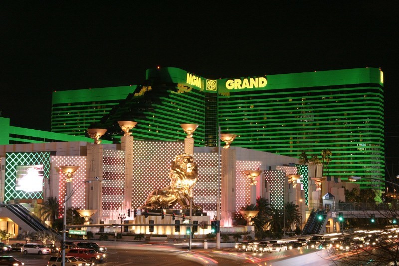 MGM Reintroduces Paid Parking on the Strip