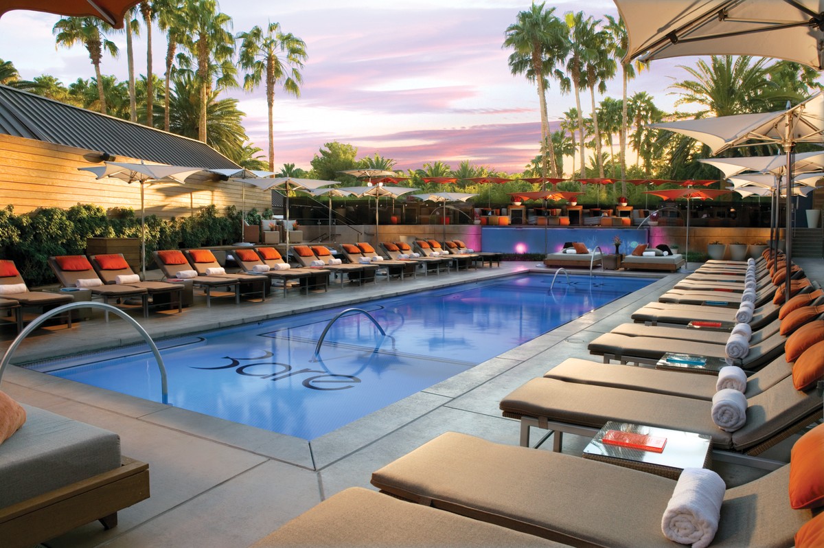The Bare Pool Lounge at the Mirage