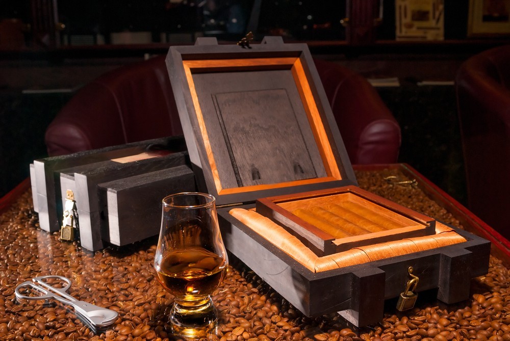 Eight Cigar Lounge