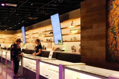 Here Are 6 Places In Las Vegas Where You Can Buy Cannabis Edibles